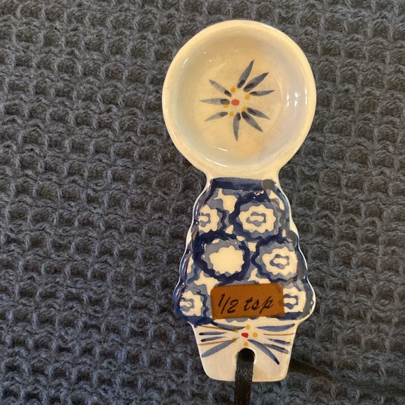 Temp-tations Old World Measuring Spoons - Picture 8 of 13